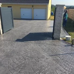 Grojdibodu / Olt - Lucrari din beton amprentat in toata tara