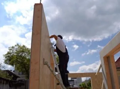 Case de locuit si case de vacanta din lemn - Comanesti / Bacau