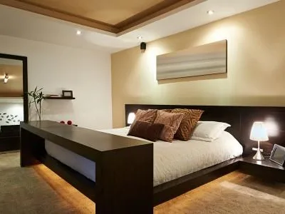 Bucuresti - Amenajari Interioare - renovari - zugraveli case