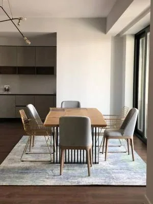 Decoratiuni interioare. Perdele - tapet - corpuri de iluminat Bucuresti
