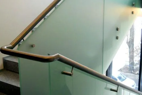 Scari - trepte - balustrade si pardoseli din sticla - Bucuresti