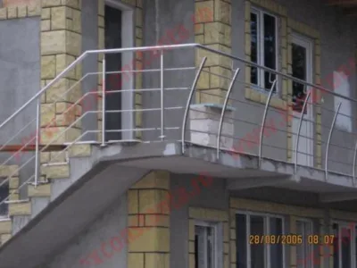 Balustrade si scari din inox sau lemn