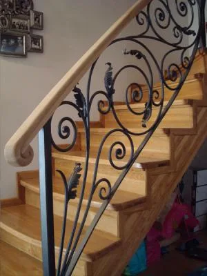 Voivodeasa / Suceava - Garduri - porti - balustrade pentru scari si balcoane,grilaje