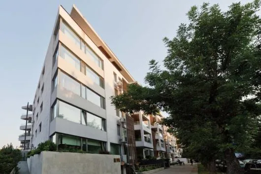 Sisteme din aluminiu pentru usi - ferestre - pereti cortina