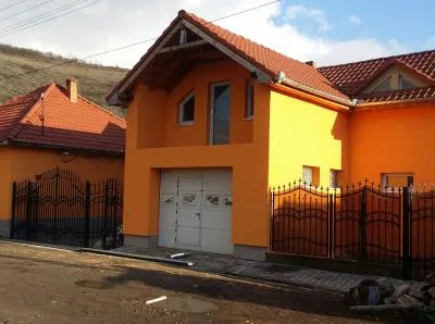Case ecologice la cheie - Paulian / Arad