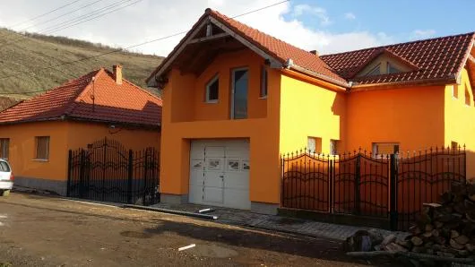 Case ecologice la cheie - Paulian / Arad