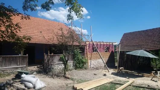 Case din materiale naturale - Ghindari - Mures