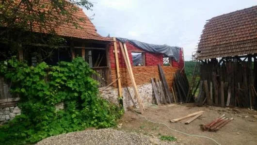 Case din materiale naturale - Ghindari - Mures