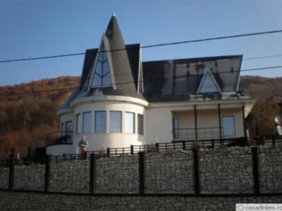 Constructii case pe structura de lemn Campulung - Arges