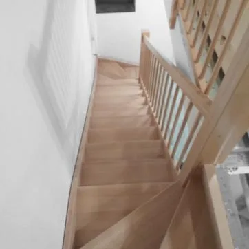 Scari - trepte si panouri decorative din lemn masiv - Zarnesti / Brasov