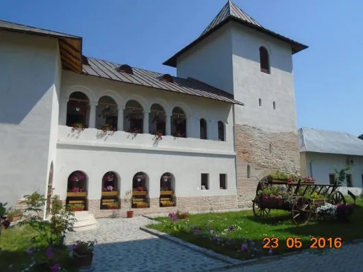 Constructii si reabilitari cladiri - Targoviste