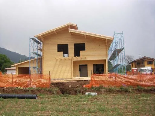 Constructii case din lemn la cheie