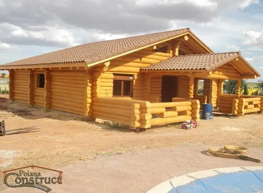 Constructii case din lemn rotund - Suceava