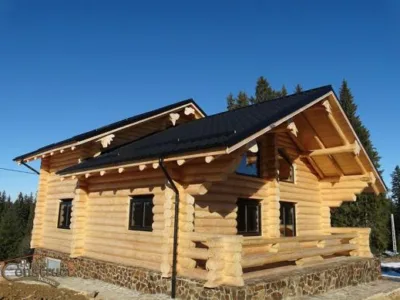 Constructii case din lemn rotund - Suceava