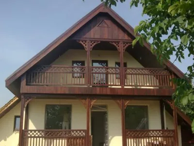 Case de locuit si case de vacanta din lemn - Comanesti / Bacau