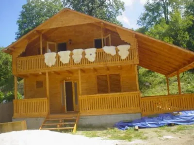 Ferestre - usi - mobilier - scari din lemn - Neagra Sarului / Suceava