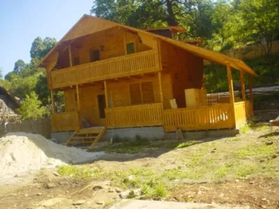 Ferestre - usi - mobilier - scari din lemn - Neagra Sarului / Suceava