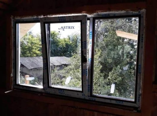 Ferestre si usi din pvc - Rosu / Ilfov