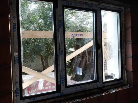 Ferestre si usi din pvc - Rosu / Ilfov