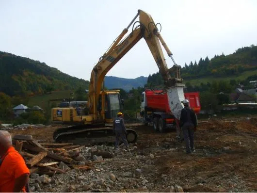 Demolari si excavatii - Luna de Sus / Cluj
