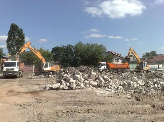 Demolari - terasamente drumuri - excavatii - Bucuresti