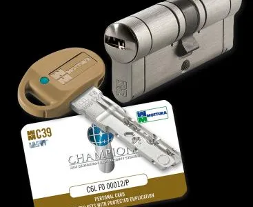 Seifuri,feronerie si accesorii usi - Bucuresti