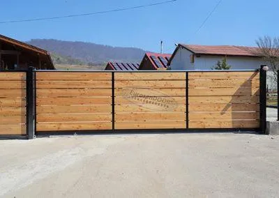 Usi de garaj sectionale rezidentiale si industriale - Sovata