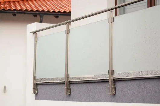 Balustrade din aluminiu eloxat si sticla securizata - Cluj Napoca