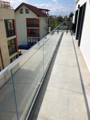 Balustrade din aluminiu eloxat si sticla securizata - Cluj Napoca