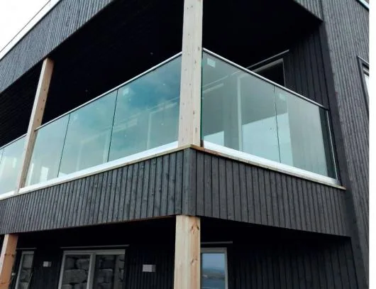Balustrade din aluminiu eloxat si sticla securizata - Cluj Napoca
