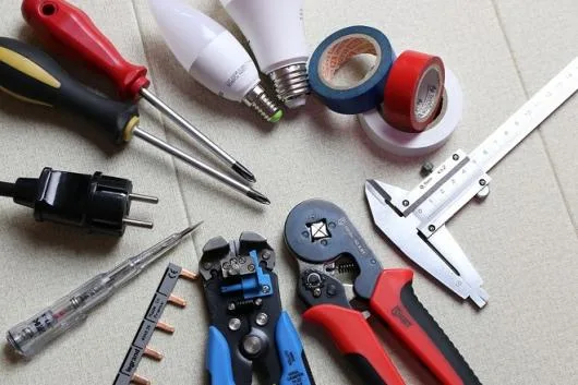 Comercializare echipamente - aparataje - accesorii electrice - Baia Mare