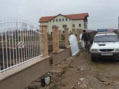 Usi garaj - confectii metalice - porti - usi - garduri - Arad