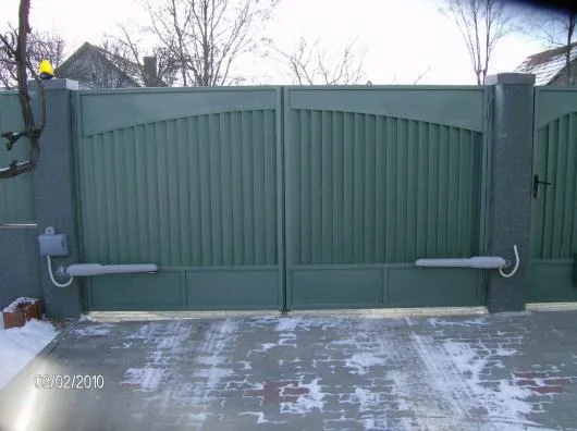 Usi garaj - confectii metalice - porti - usi - garduri - Arad