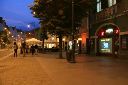Folii iGlass cu cristale lichide - mese tactile - ecrane - Sibiu