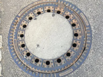 Capace si gratare pentru camin de canalizare - gratare de protectie - Oradea