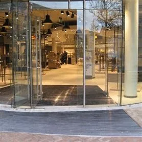 Comercializare si montaj mocheta - linoleum - tapet - jaluzele - Targu Mures