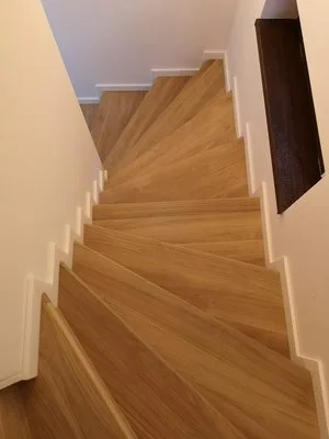 Parchet stratificat - scari interioare - deck si lambriuri - Craiova