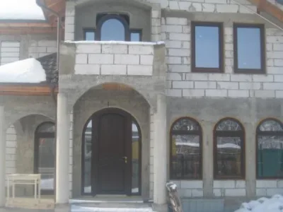 Tamplarie lemn stratificat - Urlati / Prahova