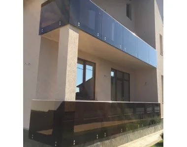 Usi - balustrade - panouri din inox si sticla - Targu Jiu