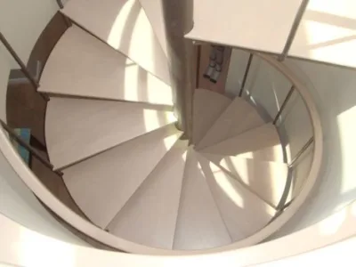 Scari de interior si balustrade din lemn masiv - Prejmer / Brasov