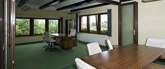 Usi - ferestre - mobilier si scari din lemn masiv - Sighetu Marmatiei / Maramures