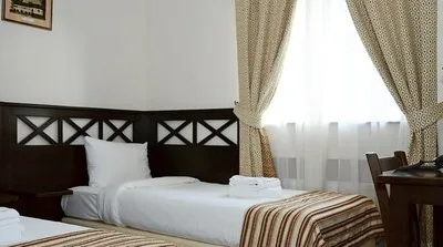 Usi - ferestre - mobilier si scari din lemn masiv - Sighetu Marmatiei / Maramures