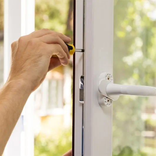 Tamplarie PVC si aluminiu cu geam termopan Pantelimon / Ilfov