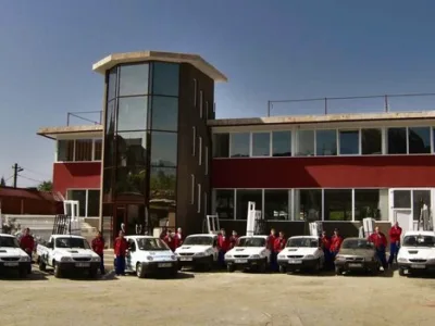 Sisteme de ferestre si usi cu geam termopan - Petrosani / Hunedoara