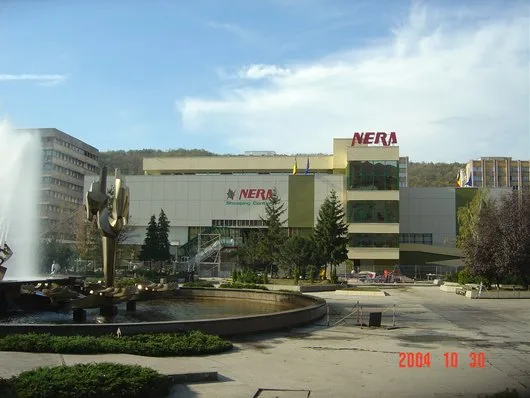 Tamplarie PVC si aluminiu - fatade ventilate - pereti cortina - Deva