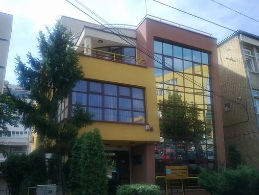 Tamplarie PVC si aluminiu - fatade ventilate - pereti cortina - Deva