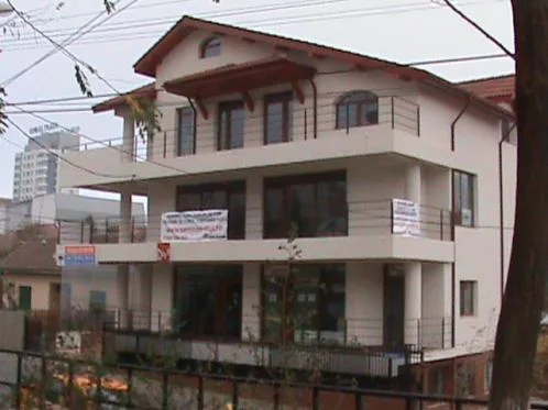 Construcții
