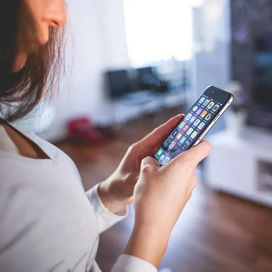 Reparatii telefoane - laptop -uri - pc -uri - Bucuresti