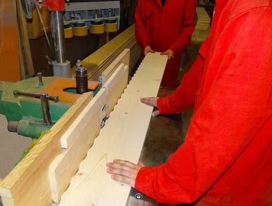 Centru de prelucrarea a lemnului - Bucuresti