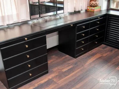 Design si creatie de mobilier Bragadiru